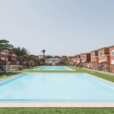 Chalet Pool View Κοραλέχο
